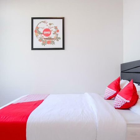 OYO 995 Alice's Homestay Syariah Jember Luaran gambar