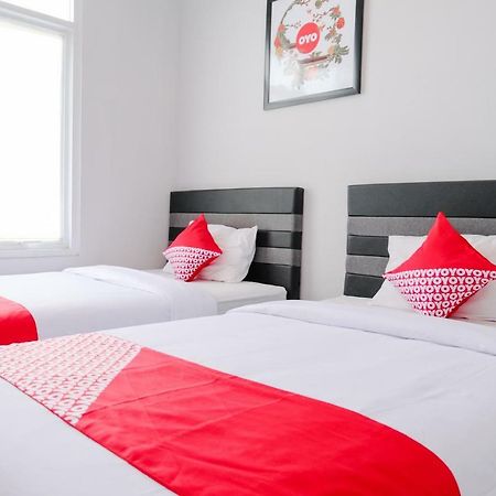OYO 995 Alice's Homestay Syariah Jember Luaran gambar
