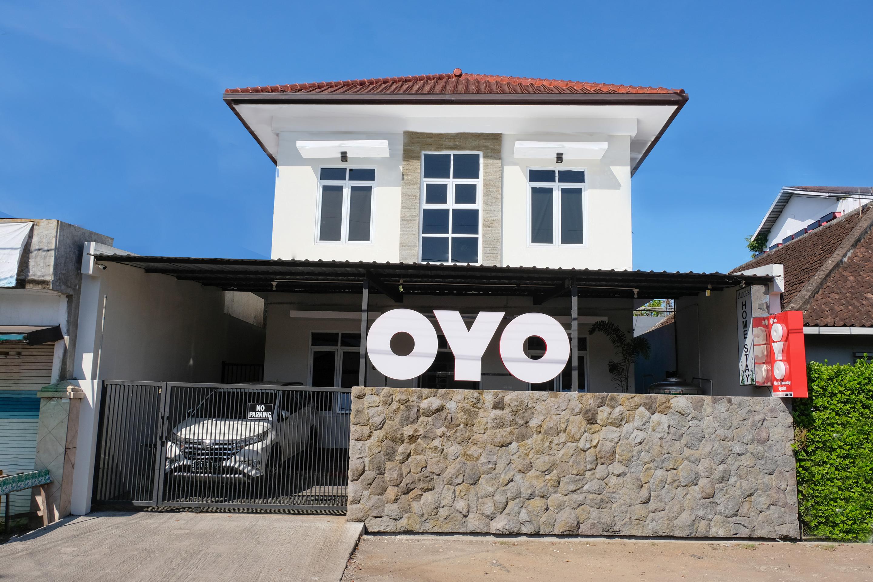 OYO 995 Alice's Homestay Syariah Jember Luaran gambar