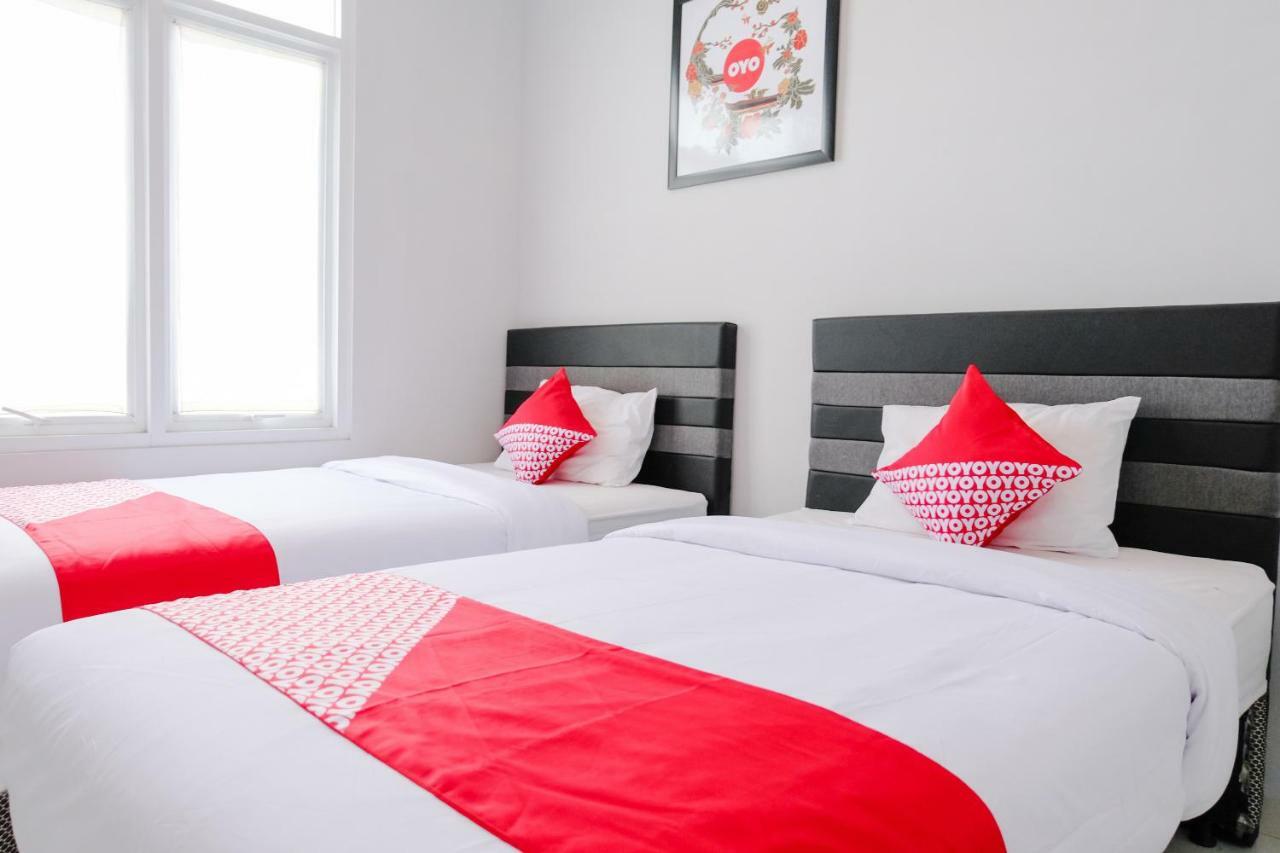 OYO 995 Alice's Homestay Syariah Jember Luaran gambar